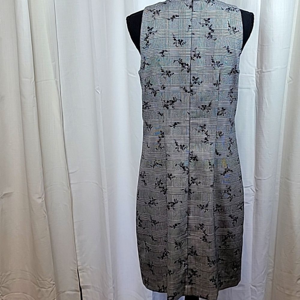 Ann Taylor Glen Plaid Gray Floral Sleeveless Dress - Picture 3 of 16